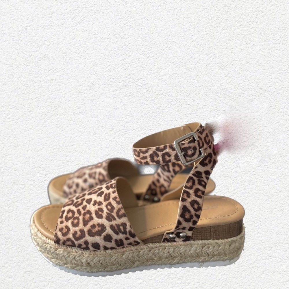 Cheetah Soda Women's Topic Open Toe Buckle Ankle Strap